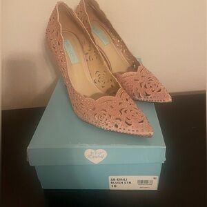 Woman’s Betsey Johnson heels